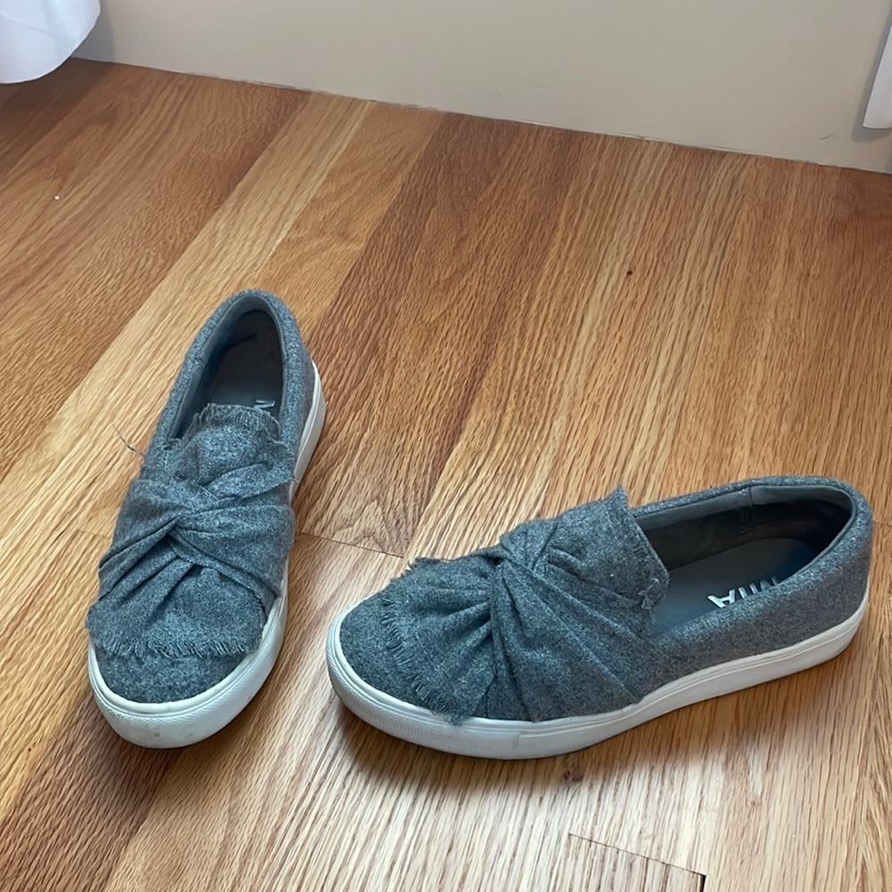 Gray sneaker